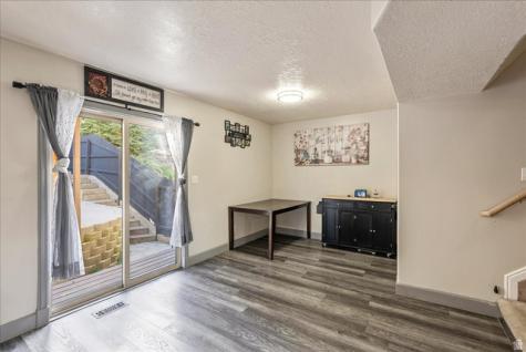 1404 N Spring Mountain Road E Springville UT 84663