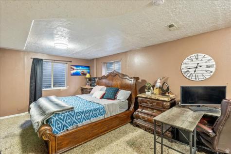 1404 N Spring Mountain Road E Springville UT 84663
