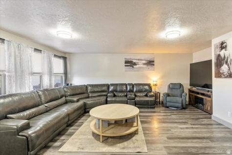 1404 N Spring Mountain Road E Springville UT 84663