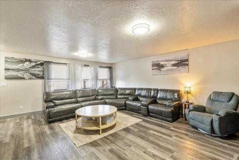 1404 N Spring Mountain Road E Springville UT 84663