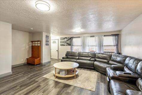 1404 N Spring Mountain Road E Springville UT 84663