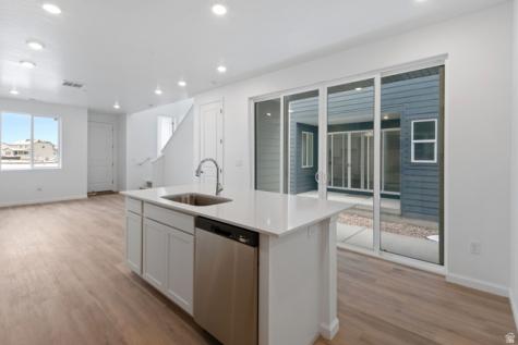 1332 E 1670 N Payson UT 84651
