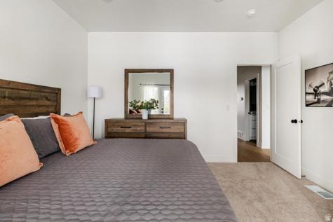 5846 N Jeeder Drive Mountain Green UT 84050
