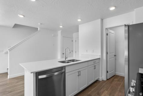 2771 Rushpink Lane E Washington UT 84780