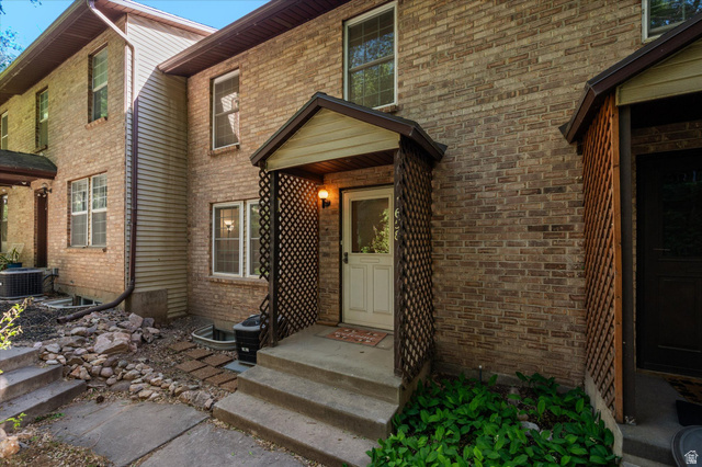 1658 E 1450 S Ogden UT 84404