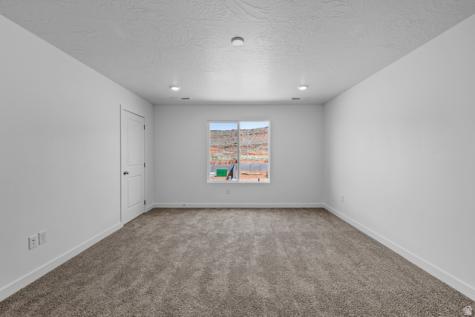 2823 E Fireweed Lane Washington UT 84780