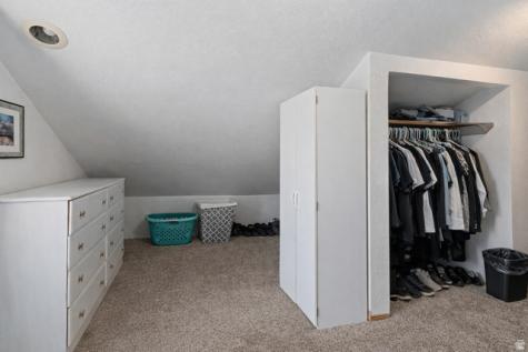 5680 S 1300 E Murray UT 84121