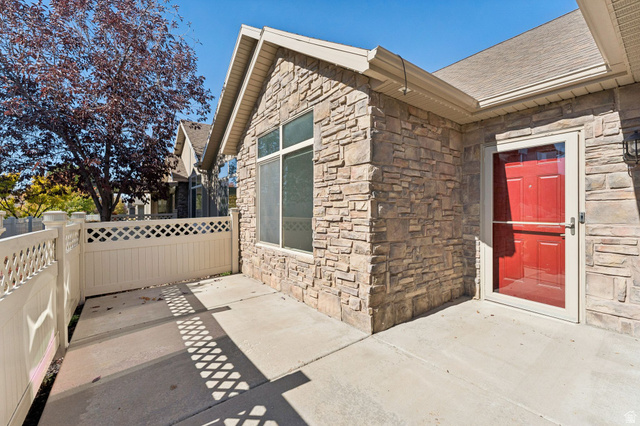 877 W 1920 S Syracuse UT 84075