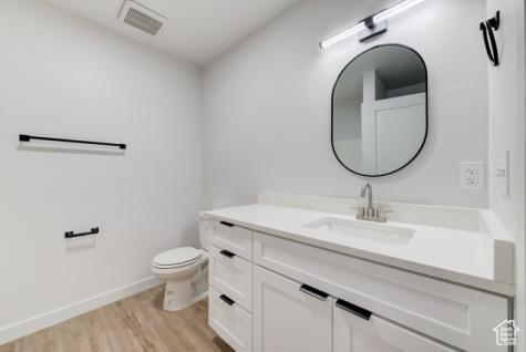 404 E 5600 S Murray UT 84107