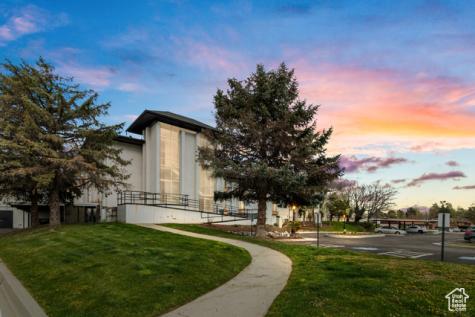 404 E 5600 S Murray UT 84107