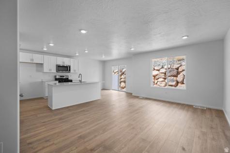 2105 Wolverine Way Washington UT 84780