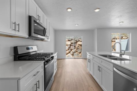 2105 Wolverine Way Washington UT 84780