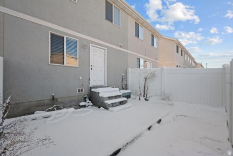 981 E 100 S Payson UT 84651