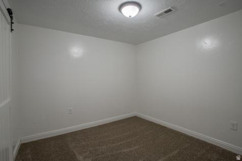 513 N 400 E Bountiful UT 84010