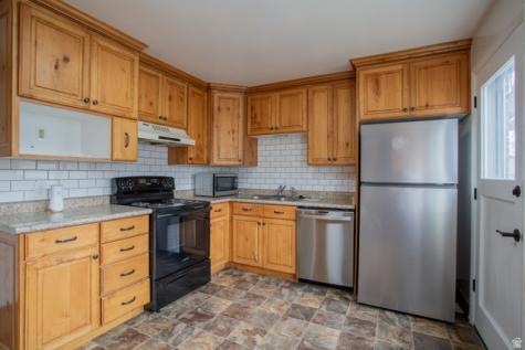 513 N 400 E Bountiful UT 84010