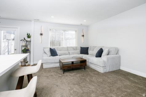 207 E 820 S Centerville UT 84014