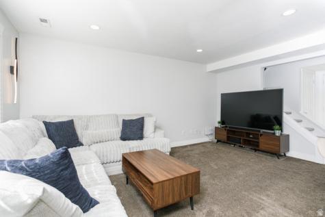 207 E 820 S Centerville UT 84014