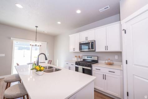 3497 S 4250 W West Haven UT 84401