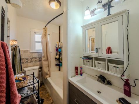 625 S 200 E Springville UT 84663