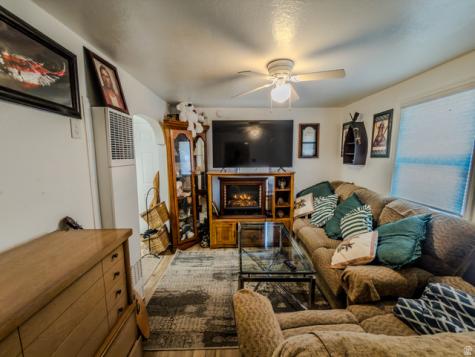 625 S 200 E Springville UT 84663