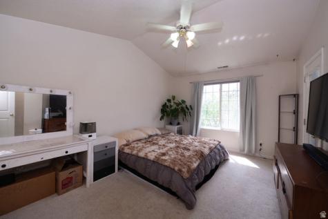 83 W 200 N Centerville UT 84014