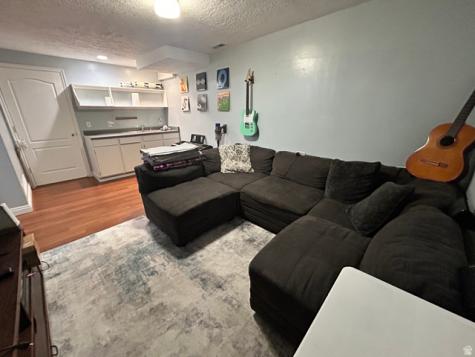 83 W 200 N Centerville UT 84014
