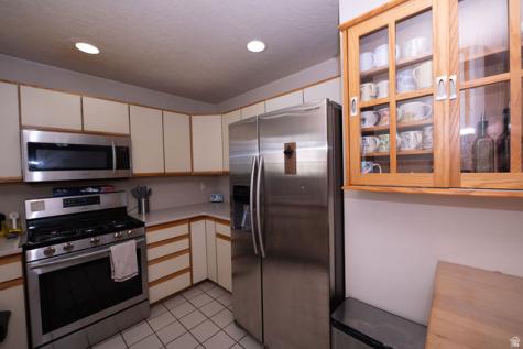 83 W 200 N Centerville UT 84014