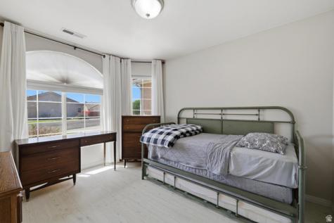 345 N 2450 E St. George UT 84790