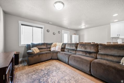 371 E 2050 N North Ogden UT 84414