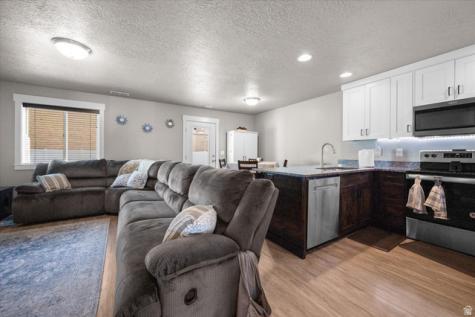 371 E 2050 N North Ogden UT 84414