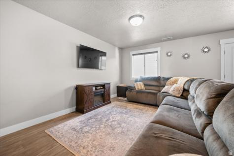 371 E 2050 N North Ogden UT 84414