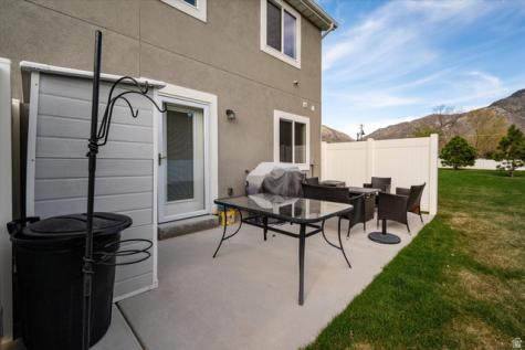371 E 2050 N North Ogden UT 84414