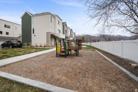 464 E Alice Way Layton UT 84041