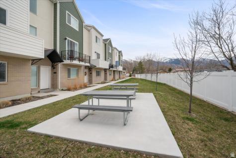 464 E Alice Way Layton UT 84041