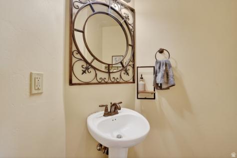 7218 S Viansa Court Midvale UT 84047