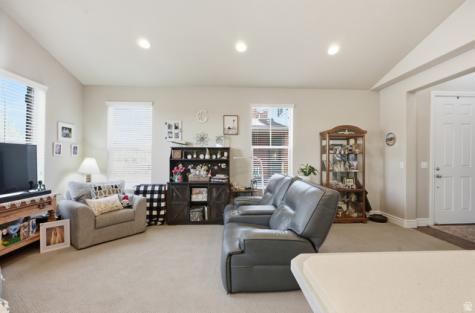 2809 W 100 S West Point UT 84015