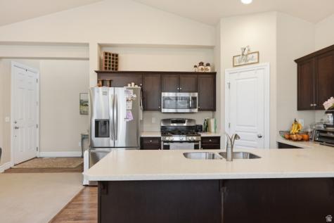 2809 W 100 S West Point UT 84015