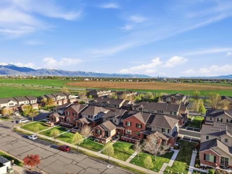 2809 W 100 S West Point UT 84015