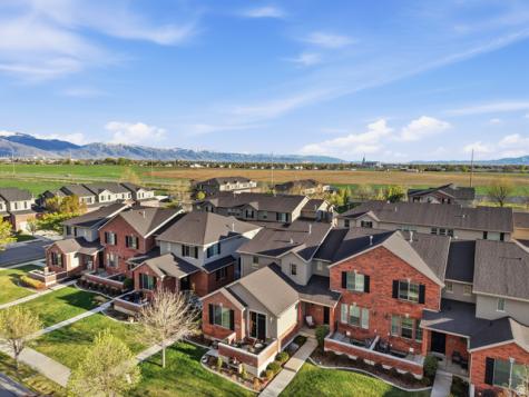 2809 W 100 S West Point UT 84015