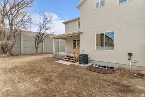 576 W Seventh Midvale UT 84047