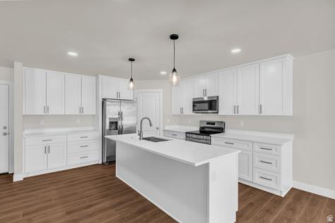 576 W Seventh Midvale UT 84047