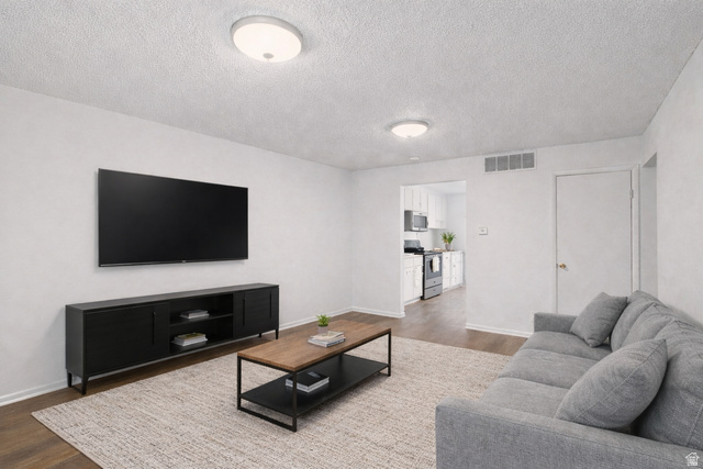 52 W 1425 N Sunset UT 84015