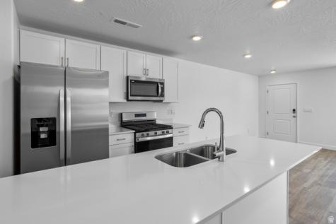 2802 E Fireweed Lane Washington UT 84780