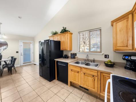 214 W Crescent View Lane N Tooele UT 84074