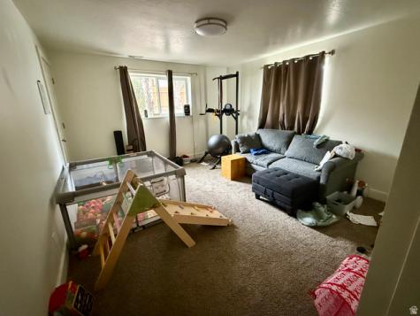 54 W 250 N Clearfield UT 84015