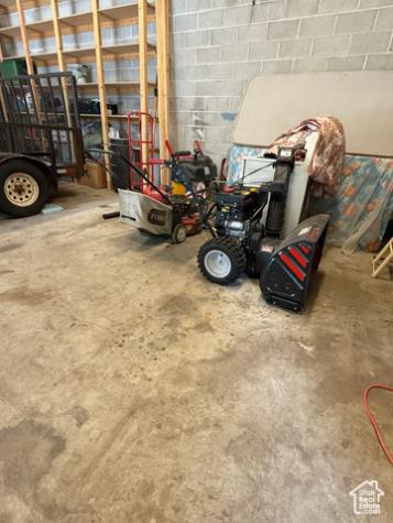 54 W 250 N Clearfield UT 84015