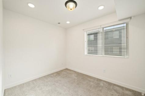 70 E Weekes Way Clearfield UT 84015
