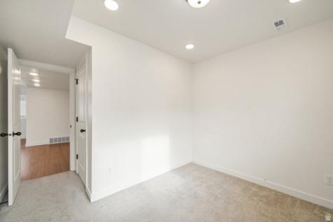 70 E Weekes Way Clearfield UT 84015