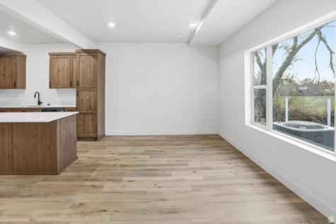 1255 S 985 E Ogden UT 84404