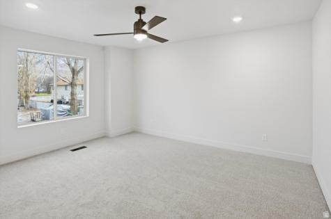 1255 S 985 E Ogden UT 84404